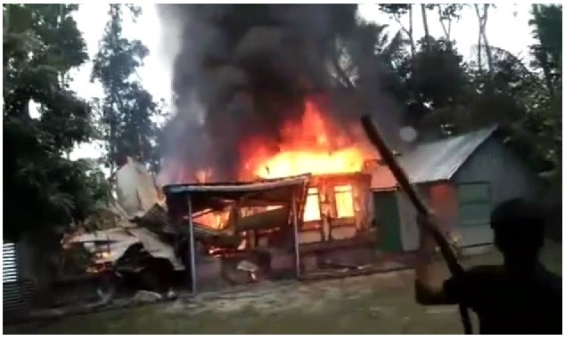 কচুয়ায় ভয়াবহ অগ্নিকান্ডে প্রবাসীর বসতঘর পুড়ে ছাই